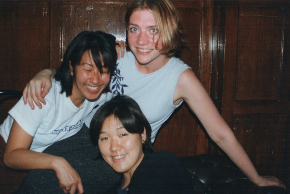  Sari with her friends at university 