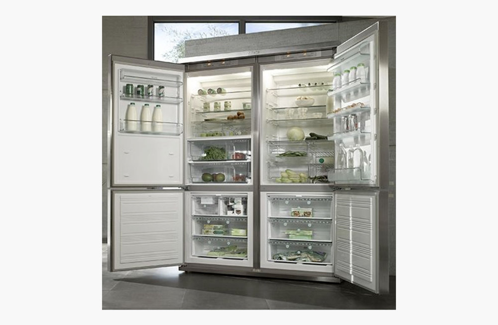  Giant silver fridge 